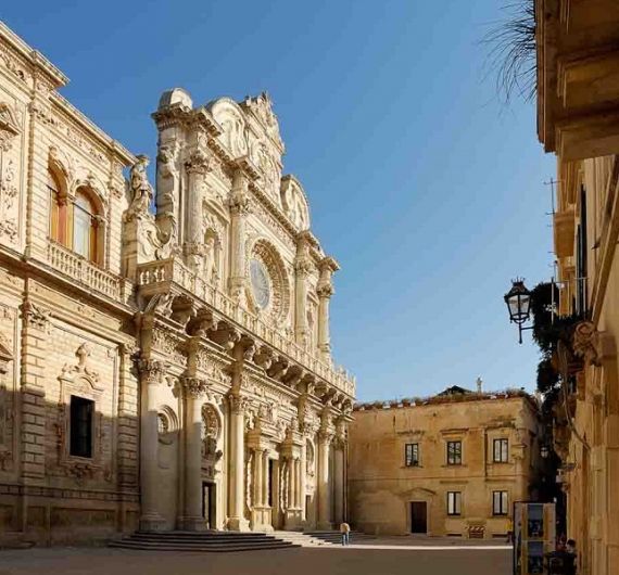 Het barokke Lecce is een hoogtepunt van je zuid Italië fly and drive