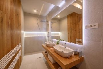 Ook de badkamers van Vila Ula La zijn modern ingericht