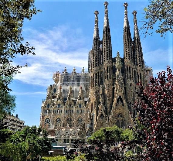La Sagrada Familia is een must tijdens je rondreis door Catalonië