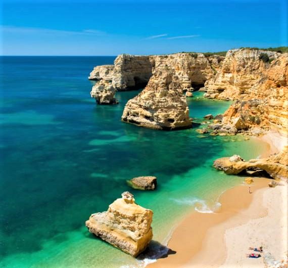De kustlijn van Portugal is erg indrukwekkend