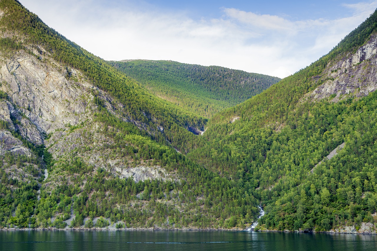 Bezoek de romantische Aurlandsfjord op je Noorwegen rondreis