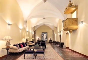 Convento do Espinheiro lobby