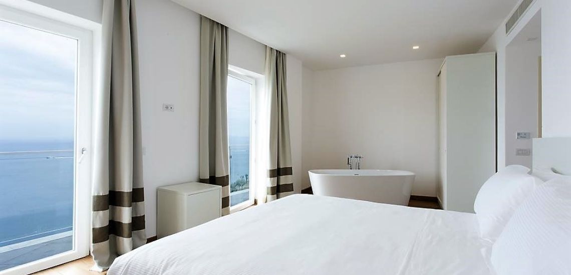 Villa Fiorella tweepersoonskamer met zeezicht