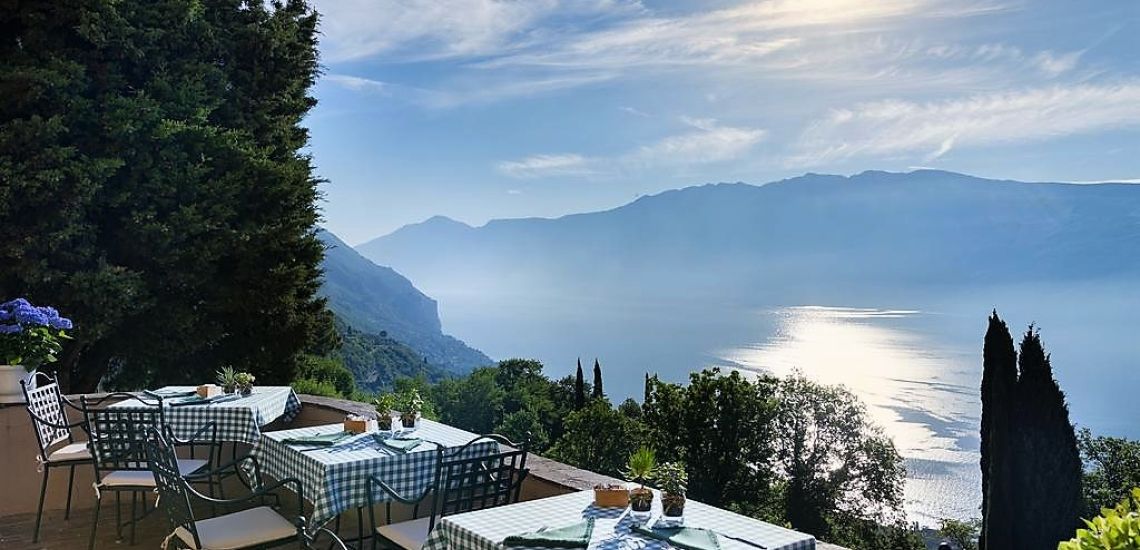 Villa Sostage fantastich uitzicht op Gardameer vanaf terras