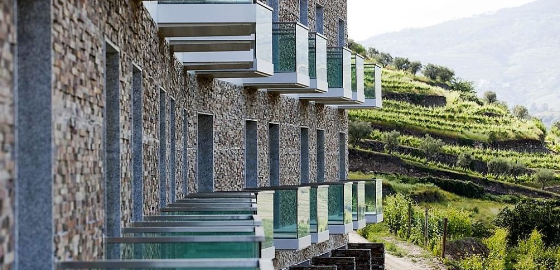 Delfim Douro gebouw met terrasjes