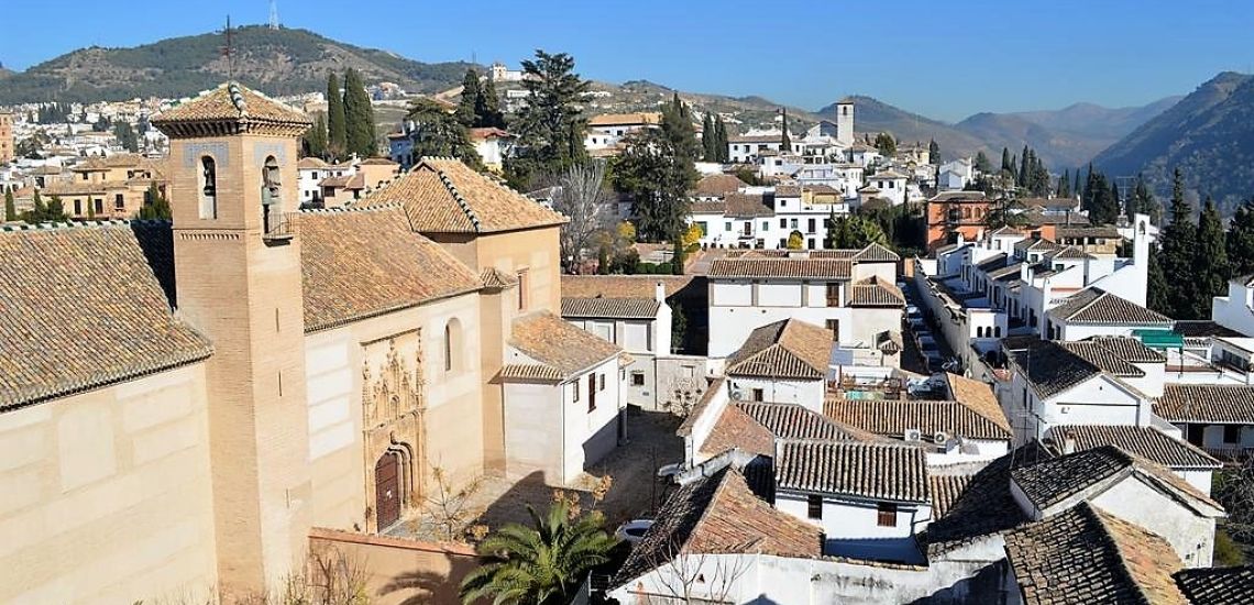 Santa Isabel la Real uitzicht op de oude Albayzin