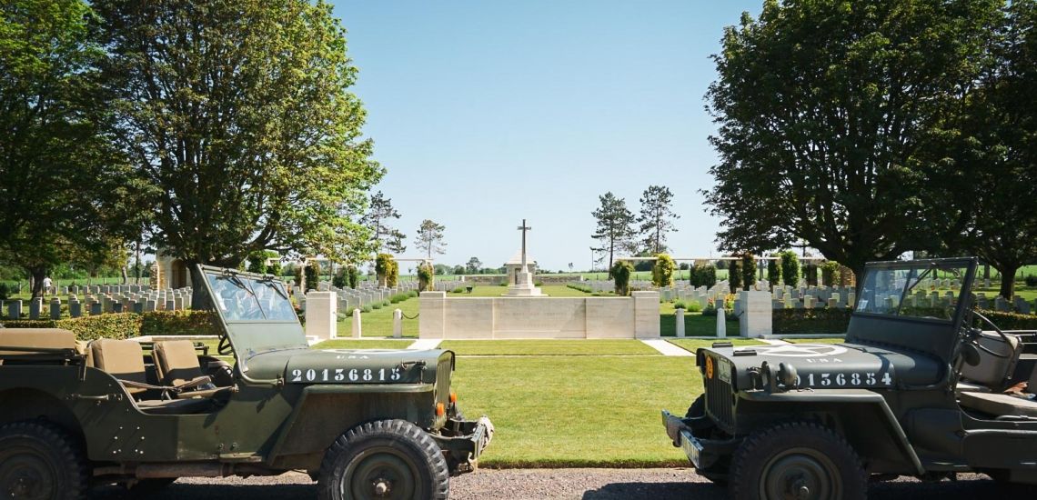 Bezoek de D-day bezienswaardigheden met een klassieke Jeep
