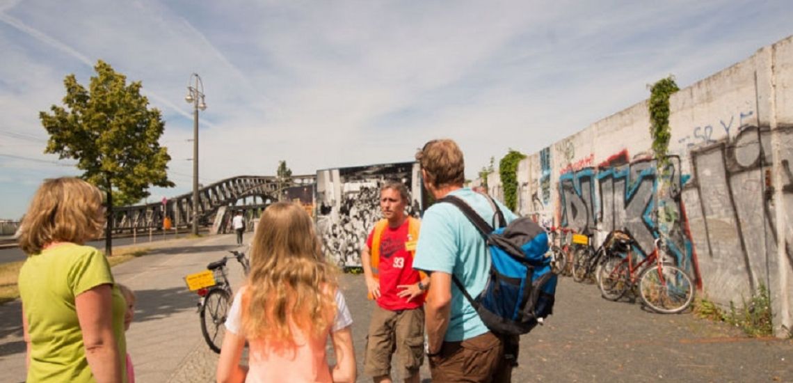 Een indrukwekkende fietstocht langs de Berlijnse Muur