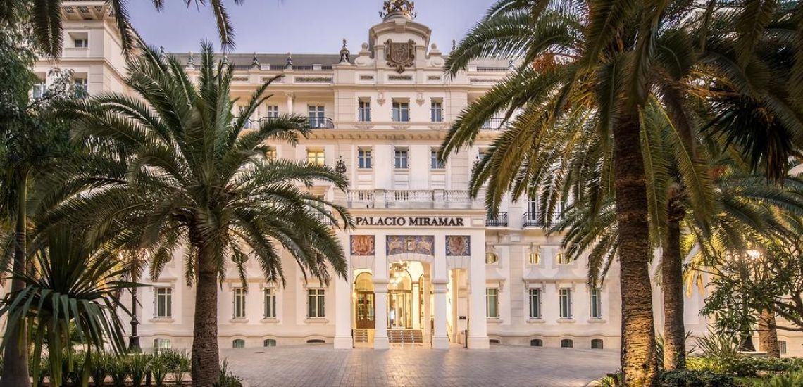 Gran hotel Miramar straalt vanaf de eerste aanblik luxe uit