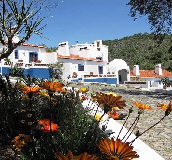 Horta da Moura facade