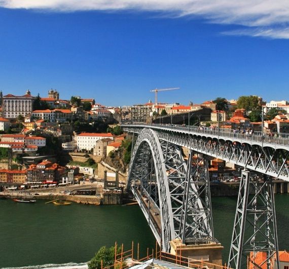 Je familie rondreis door Portugal start in het mooie Porto