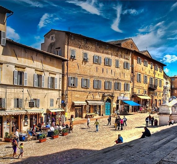 Tijd voor elegantie tijdens je rondreis door Italië; Urbino