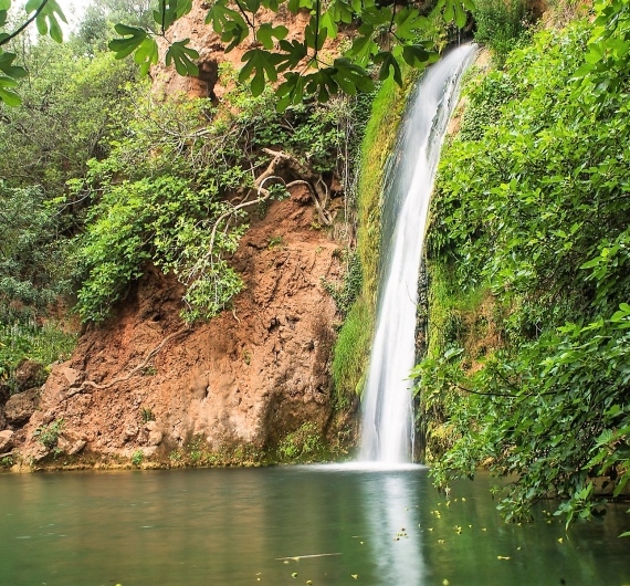 Ook watervallen kun je bewonderen op de Portugal rondreizen zoals hier in Monchique