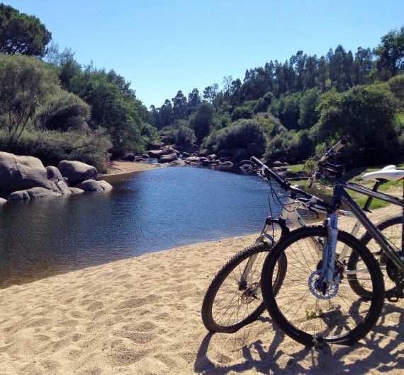 Op de fiets door Serra da Estrela is een hoogtepunt van je Portugal rondreis
