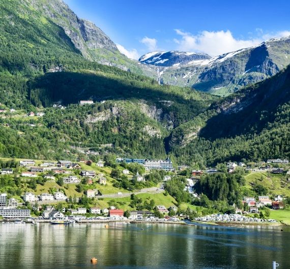 Je autorondreis door Noorwegen voert je tevens naar het charmante Bergen