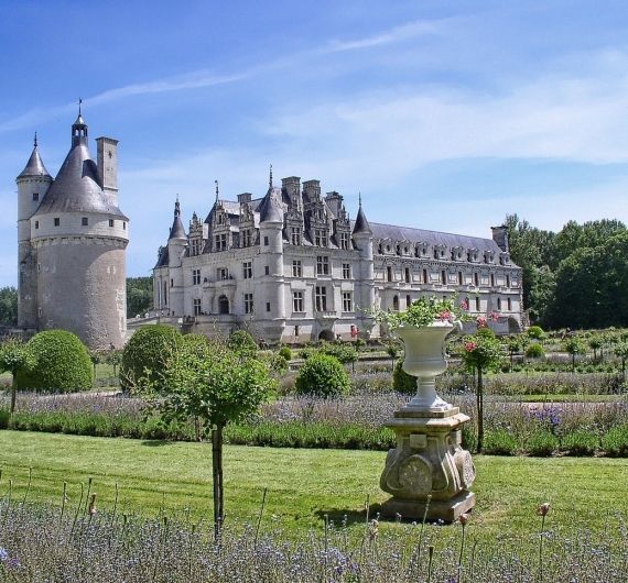 De Loire staat bekend om haar eeuwenoude kastelen