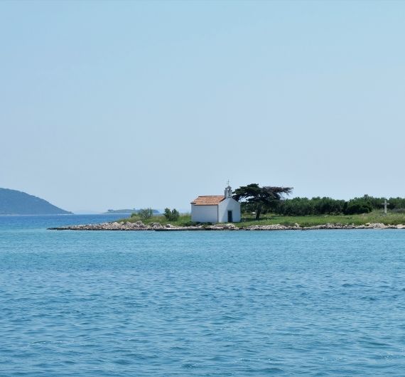 In Kroatië heb je veel ruimte om samen het water op te gaan tijdens je familiereis