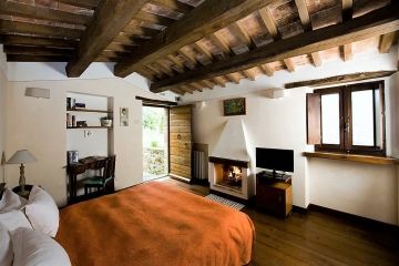 Borgo di Carpiano tweepersoonskamer met open haard