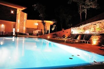 Quinta da Conchada zwembad by night