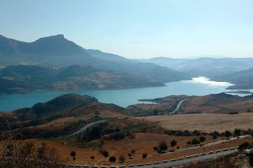 Cortijo Salinas prachtig uitzicht op meer van Grazalema