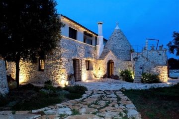 Masseria Iazzo Scagno pand by night