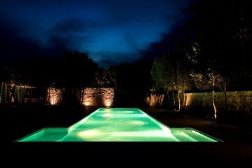 Masseria Iazzo Scagno zwembad by night