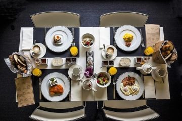 Miró Hotel ontbijttafel