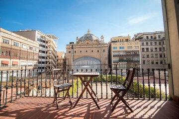 PP Museum terras met uitzicht op Barcelona
