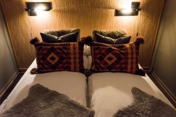 De bedden zijn niet groot maar na een dagje rondreis Noorwegen geven ze je een heerlijke nachtrust