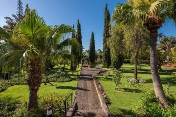 In de tuinen van Quinta Jardins do Lago kun je mooie wandelingen maken