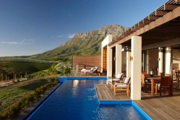 Iedere lodge of villa beschikt over een privé zwembad